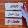 Plaquinha Decorativa Amor, Família e Gratidão 25X19cm - Imagem 2