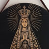 Plaquinha Decorativa Redonda em Madeira -  Tema Religioso: Nossa Senhora Aparecida - Imagem 6